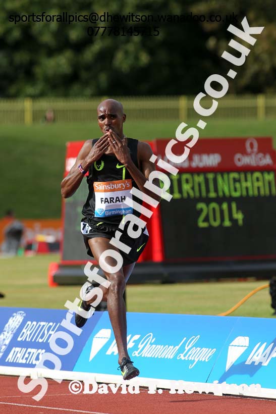 Mo Farah winning the mens 2 Miles with a British record at the Sainsbury's Birmingham Grand Prix. Photos: David T. Hewitson/Sports for All Pics